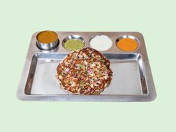 Onion Chilli Uttapam